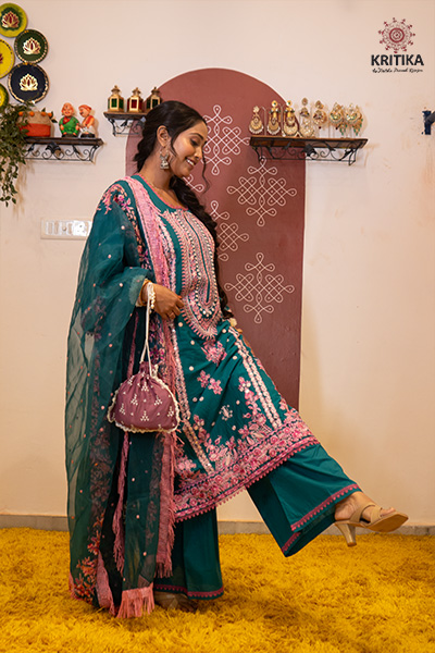 Afroz Suit Gallery Image 3