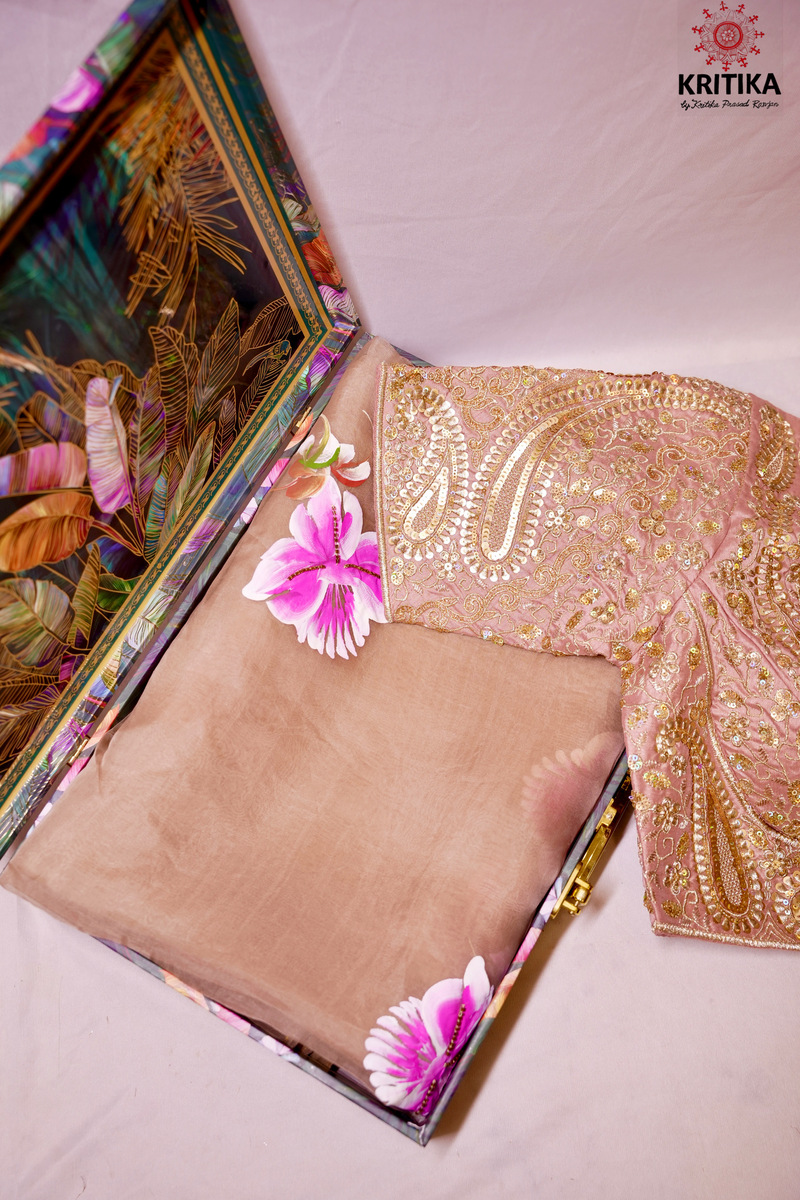 Gulabi Noor Gallery Image 1