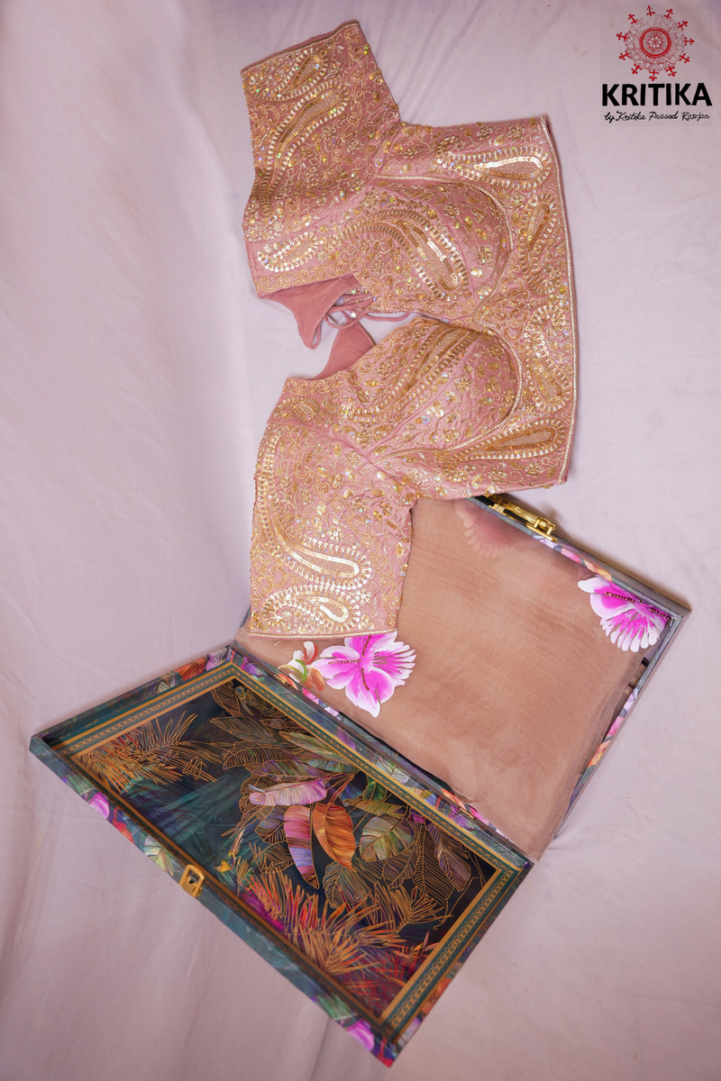 Gulabi Noor
