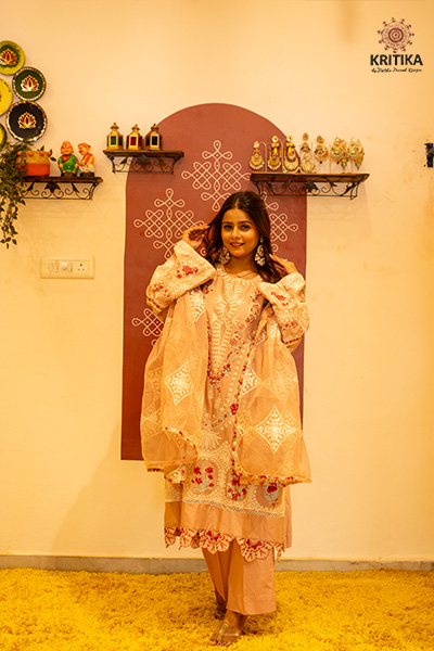 Gulposh Suit Gallery Image 1