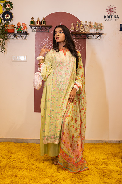 Noor Suit Gallery Image 1