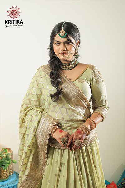 Panna Lehenga Gallery Image 1